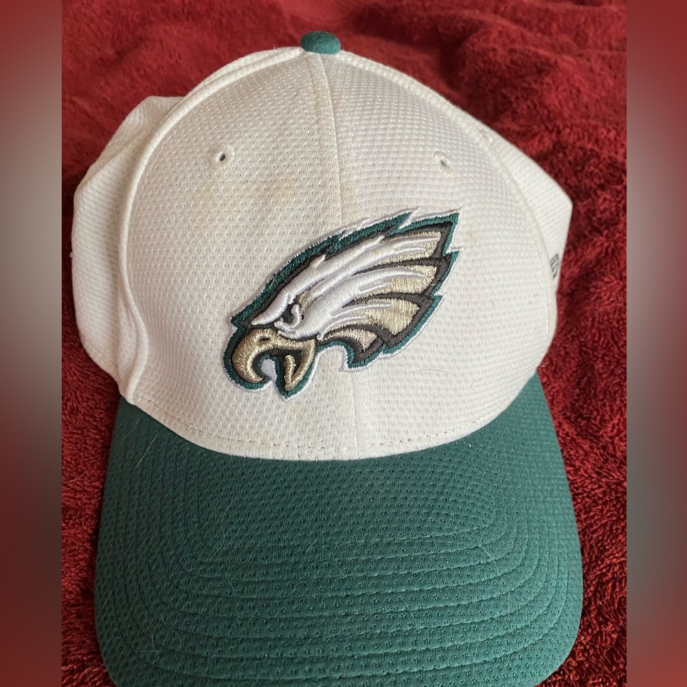Philadelphia Eagles hat. L/XL